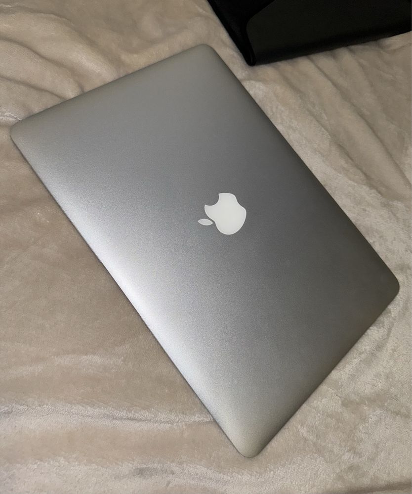 Макбук MacBook Air 13, ідеальний стан