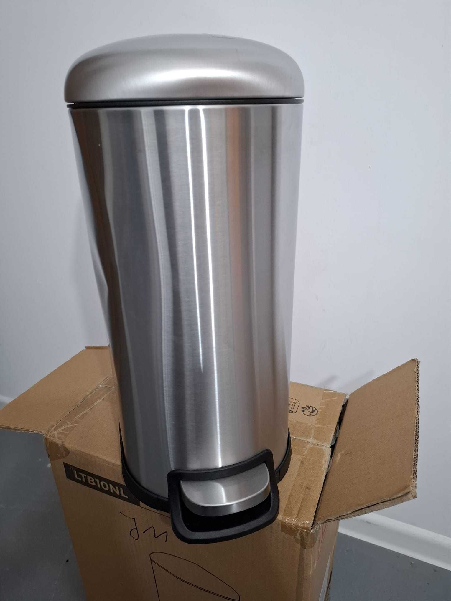 SONGMICS Metalowy kosz na śmieci 10 l, kompaktowy,  nowy uszkodzony