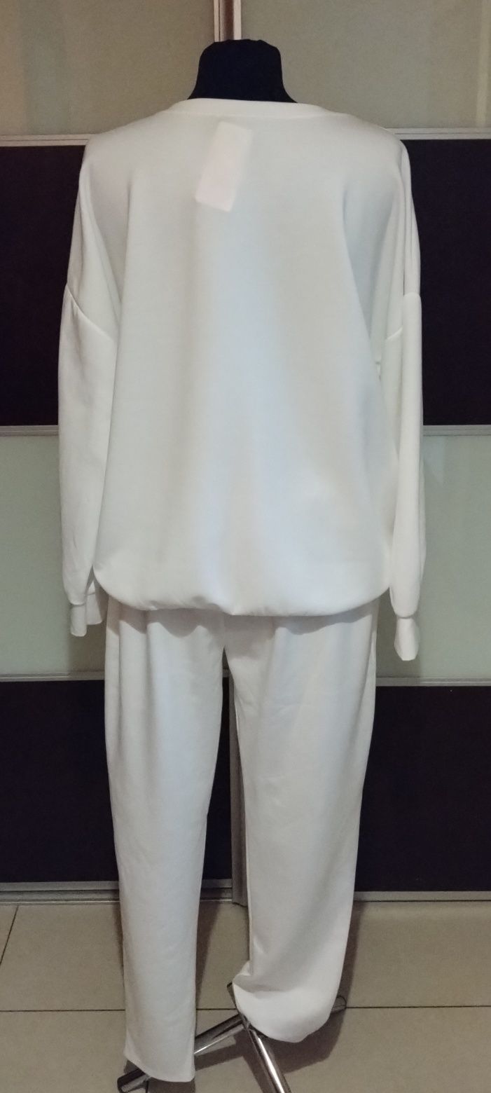 Komplet dresowy bluza spodnie