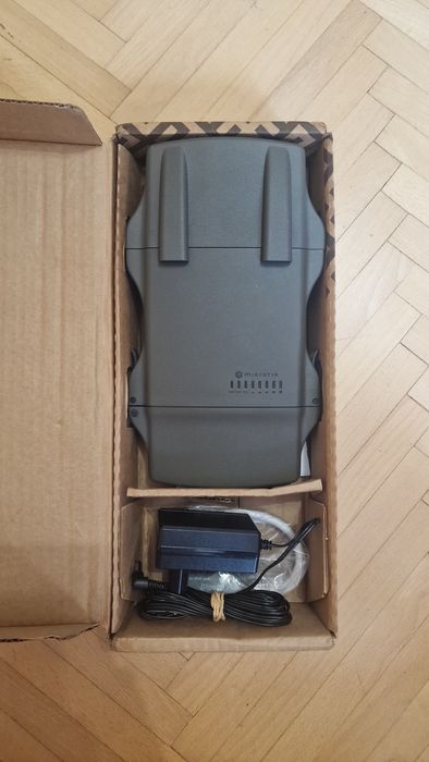 Роутер/точка доступу Mikrotik Netmetal AX