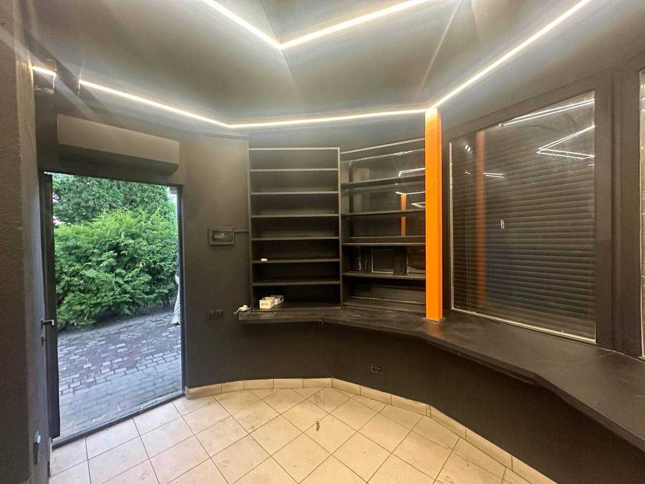 Продаж кіоску з діючим бізнесом в самому центрі