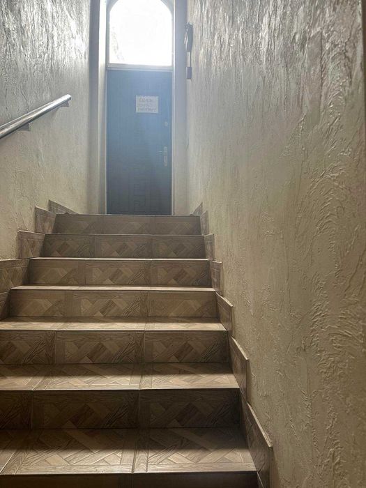 Сдам помещение в  Центре ,  метро Научная , свободного назначения