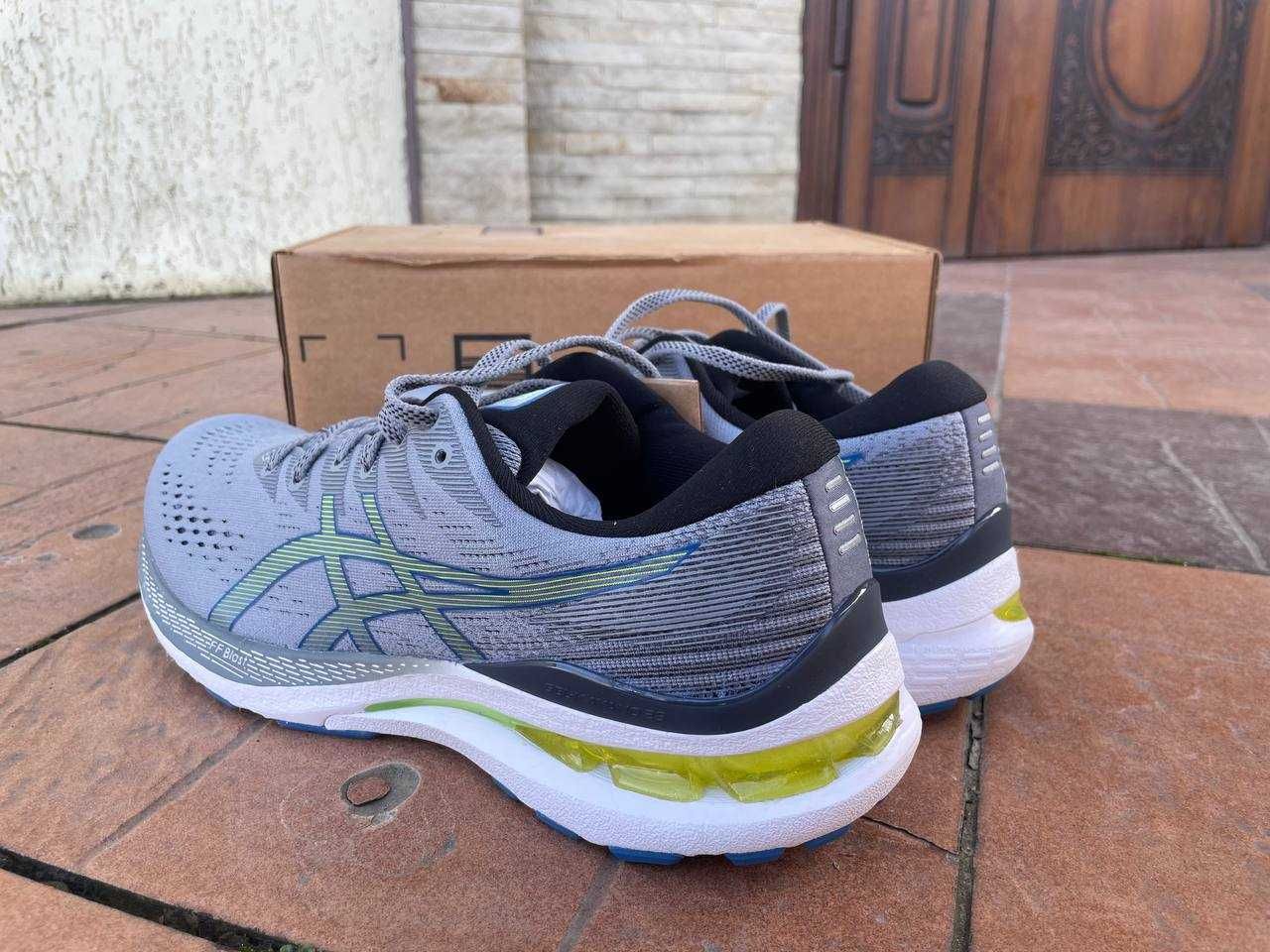 Кросівки Asics GEL Kayano 28 (розмір 44.5 US 10.5 28.25см)