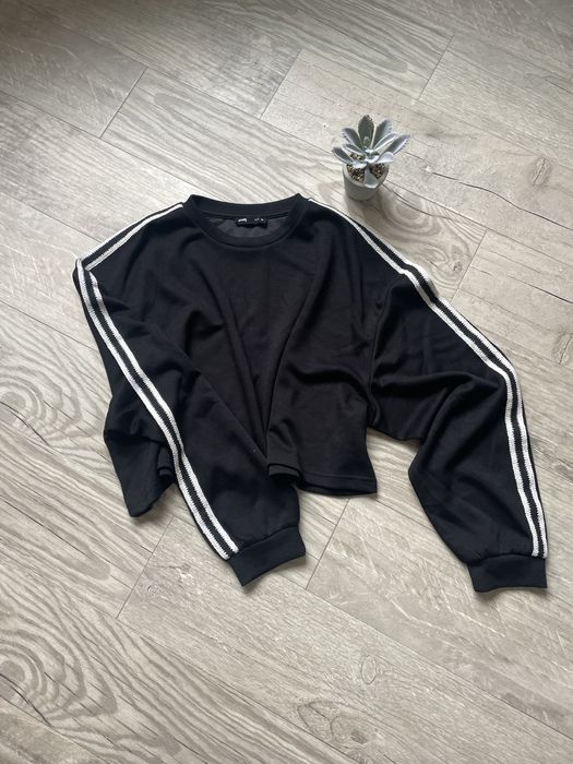 Кофта вкорочена, джемпер, світшот SinSay чорного кольору з полосками