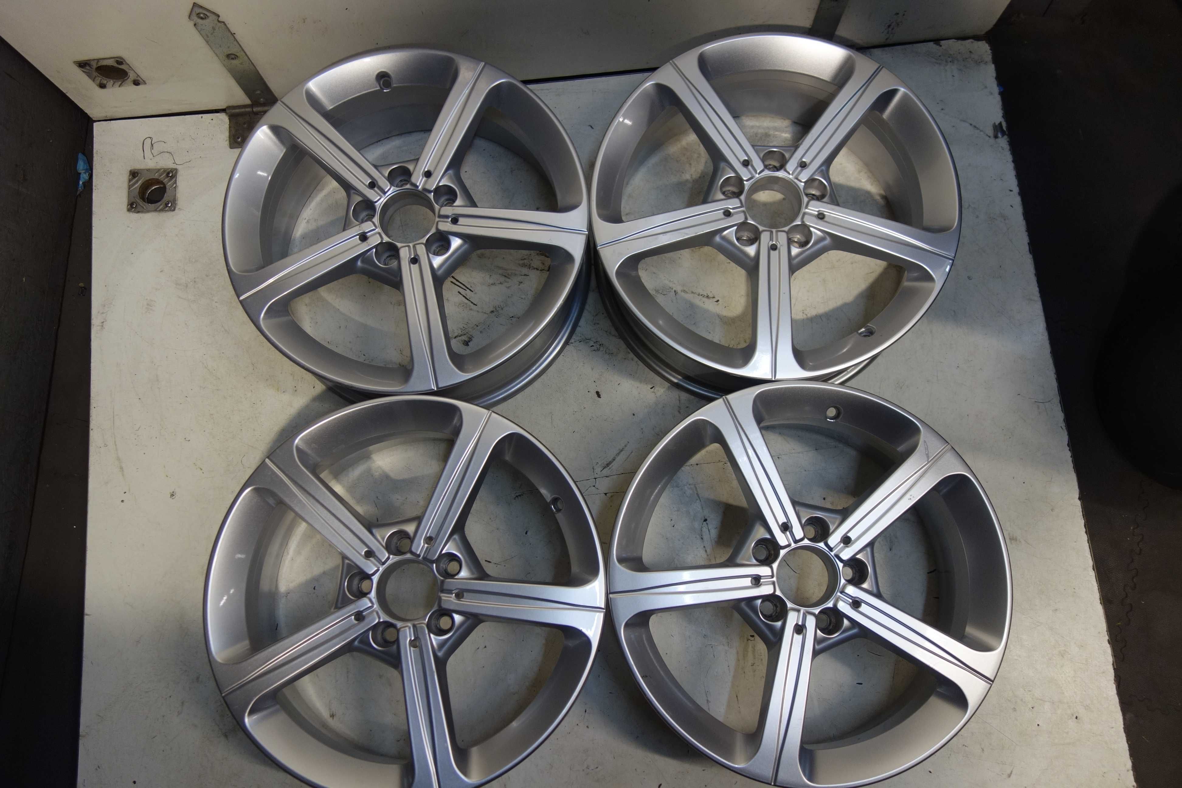 Alufelgi MERCEDES 17" 5x112 A-class B-class CLA GLA Srebrne 676