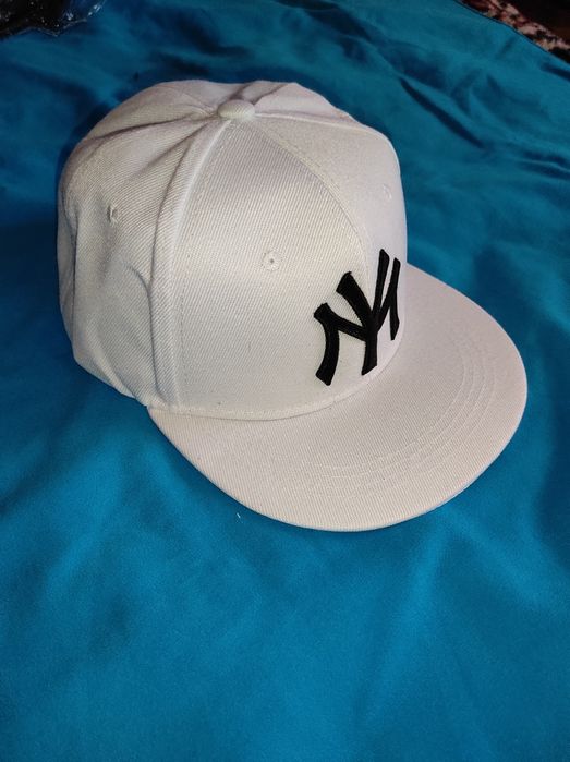 Czapka z daszkiem M & Y