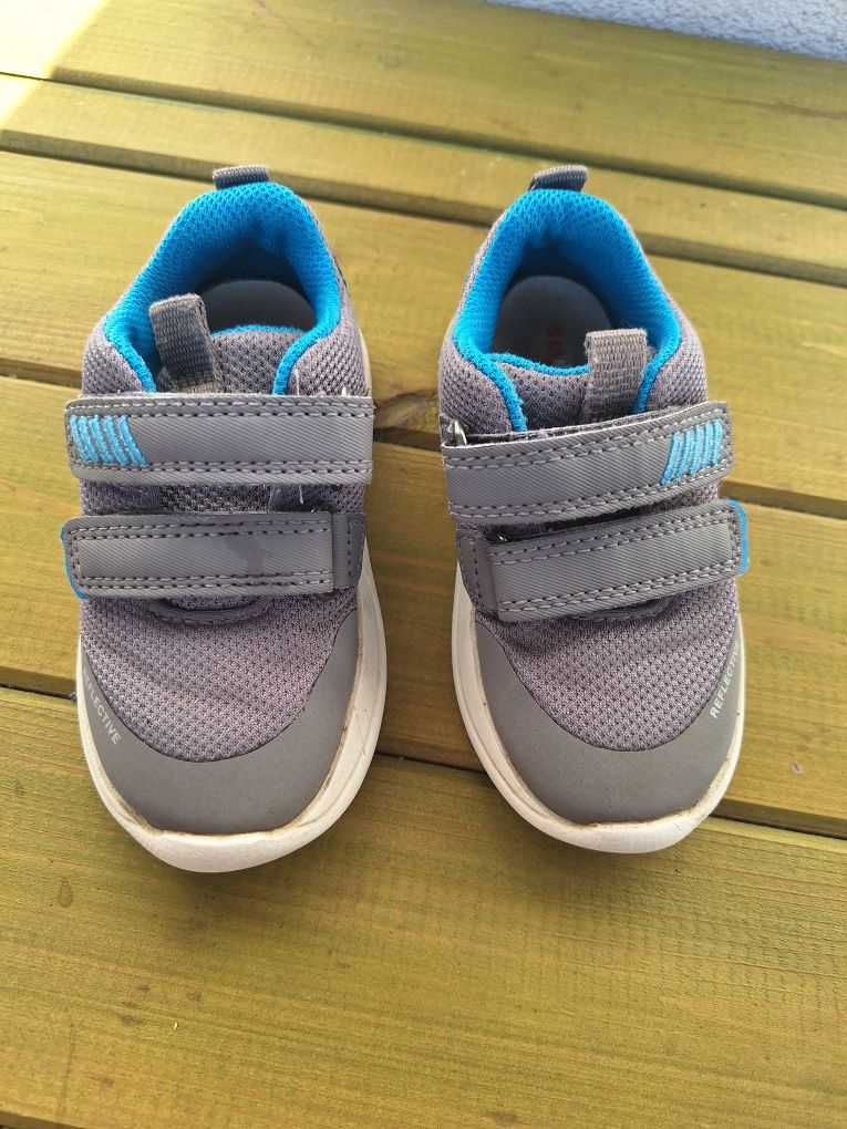 Adidaski Buciki Superfit 22