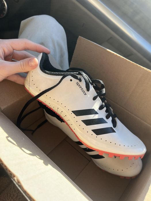 шиповки бігові адідас