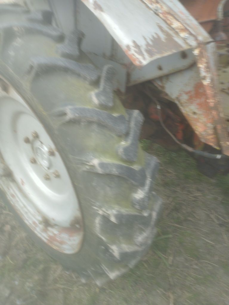 Продам трактор Т 16