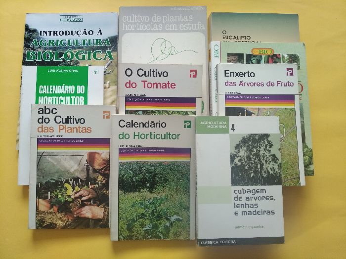 Diversos livros sobre plantas, flores e plantas medicinais