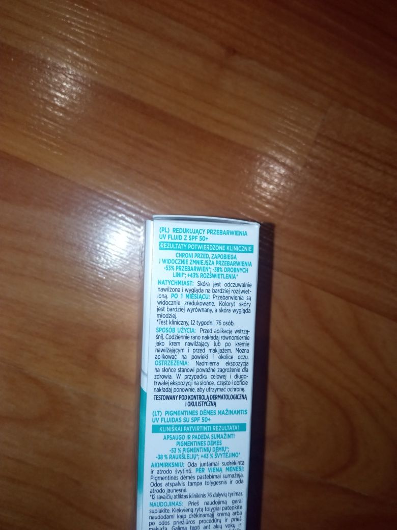 Loreal Bright Reveal fluid redukujący przebarwienia SPF50