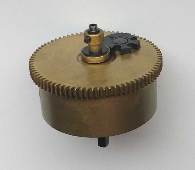 Zegar Metron Z-241 Rok 1985 Bęben naciągowy ze sprężyną Funkcja chodu