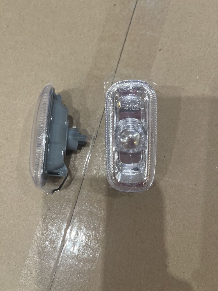 Повторитель поворотник Audi A6 C5 A6L C6 A4 B6 B7