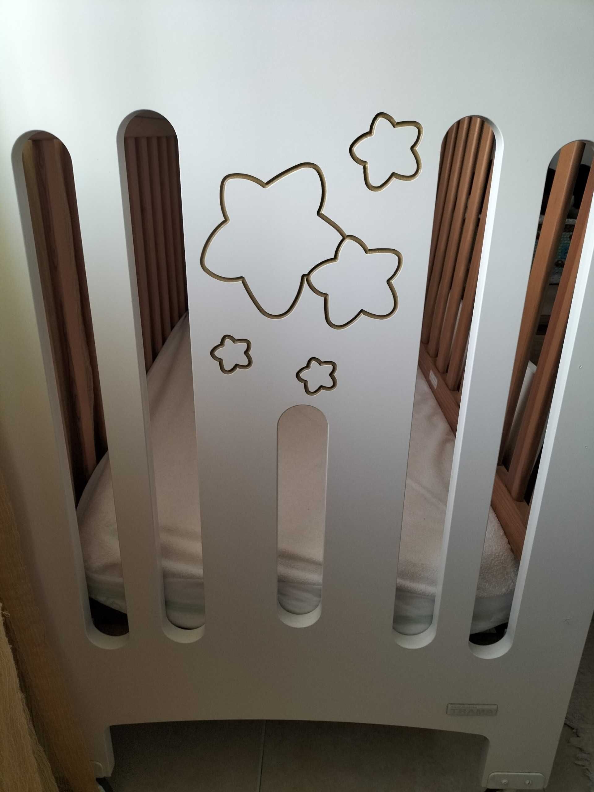Linda Cama de bebe marca Trama