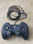 Pad logitech granatowy