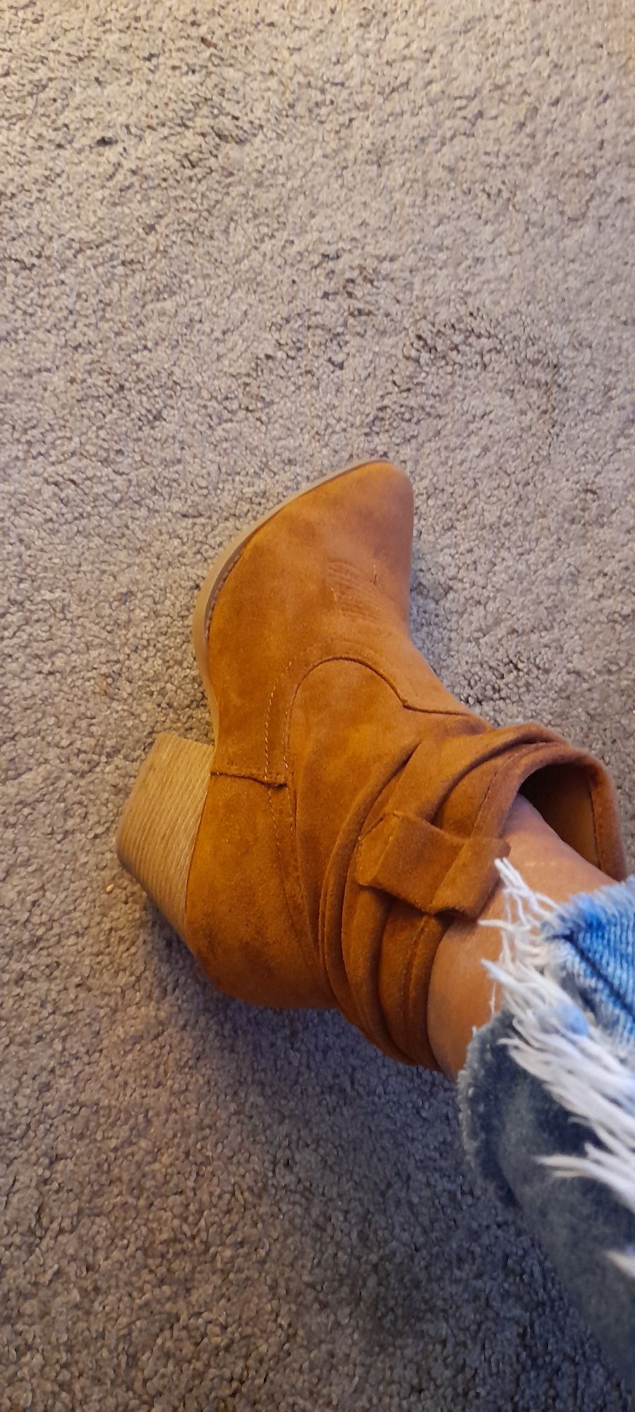 Botins em camurça