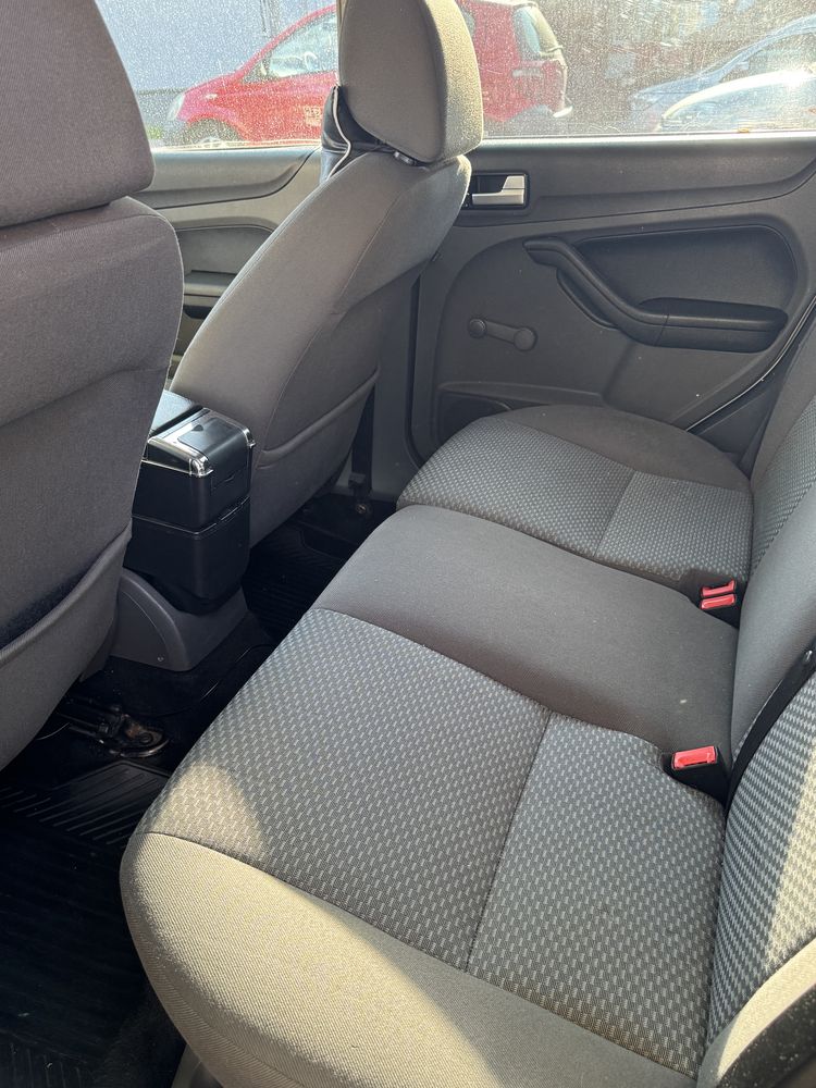Ford focus 1.6, benzyna gaz, 2007, problem jest w silniku