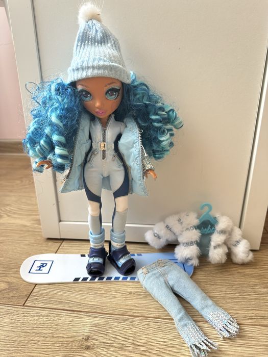 Rainbow High Winter z deską