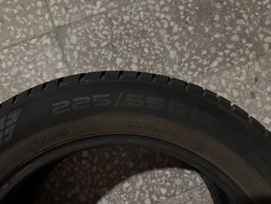 Nokian komplet opon zimowych 225 55 R17 101 V