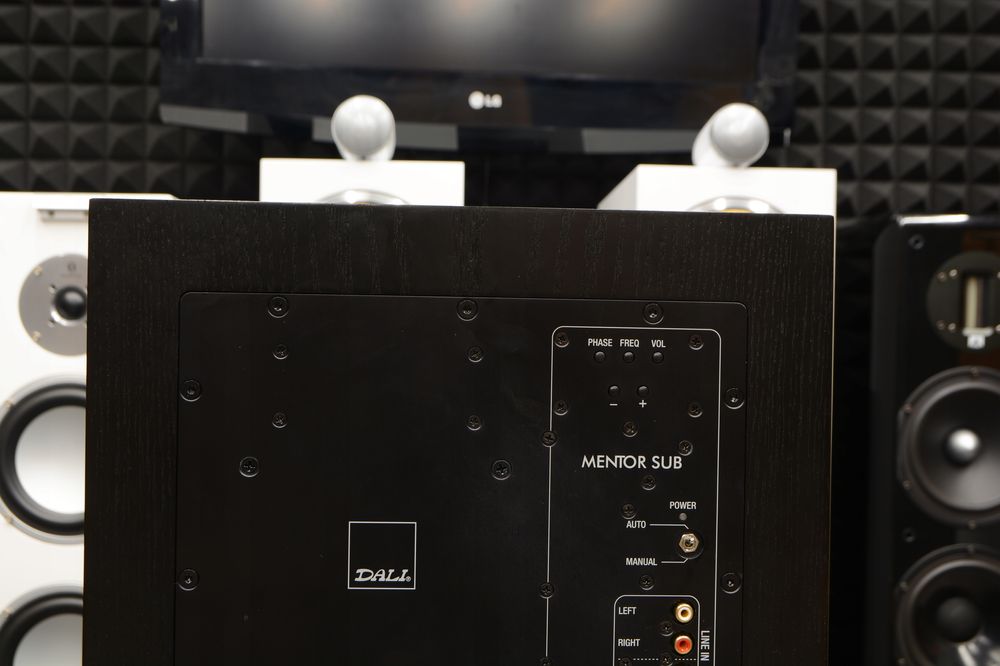 subwoofer aktywny Dali Mentor SUB + pilot, do kina domowego i muzyki