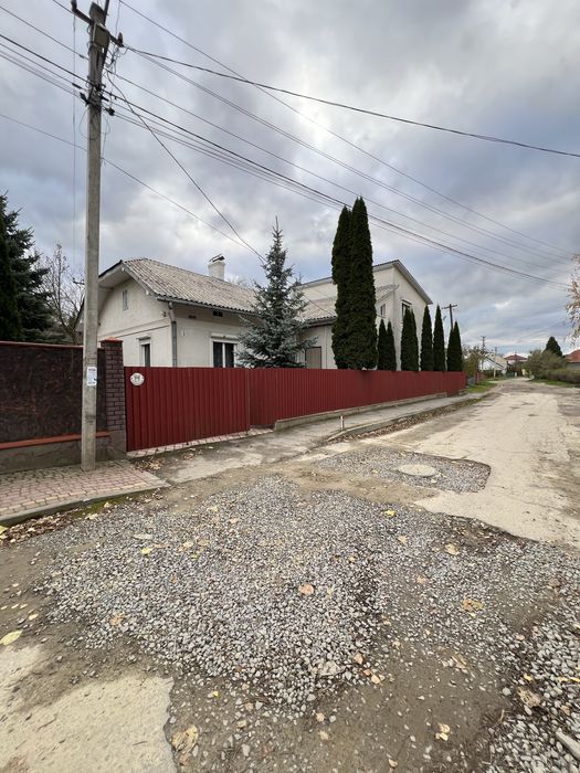 Будинок(центр)260 м², 2 входи, під 2 сім’ї, 10 соток, з пандусом