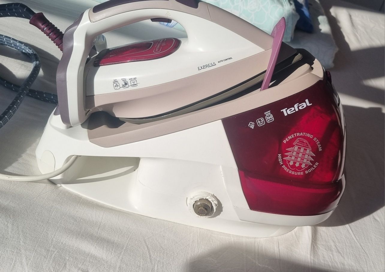 Żelazko z generatorem pary Tefal GV7781