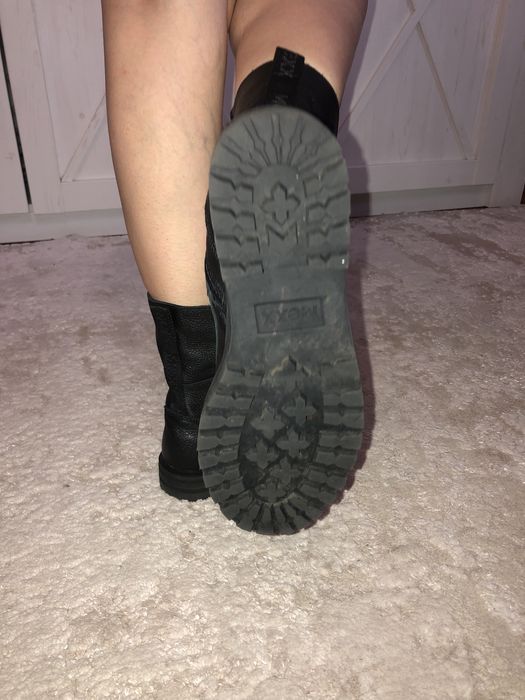 Продам жіночі черевики.