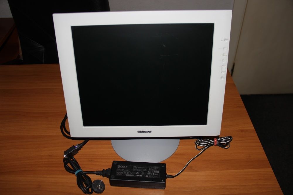 Монитор LCD 17" Sony StylePro SDM-S71 Silver