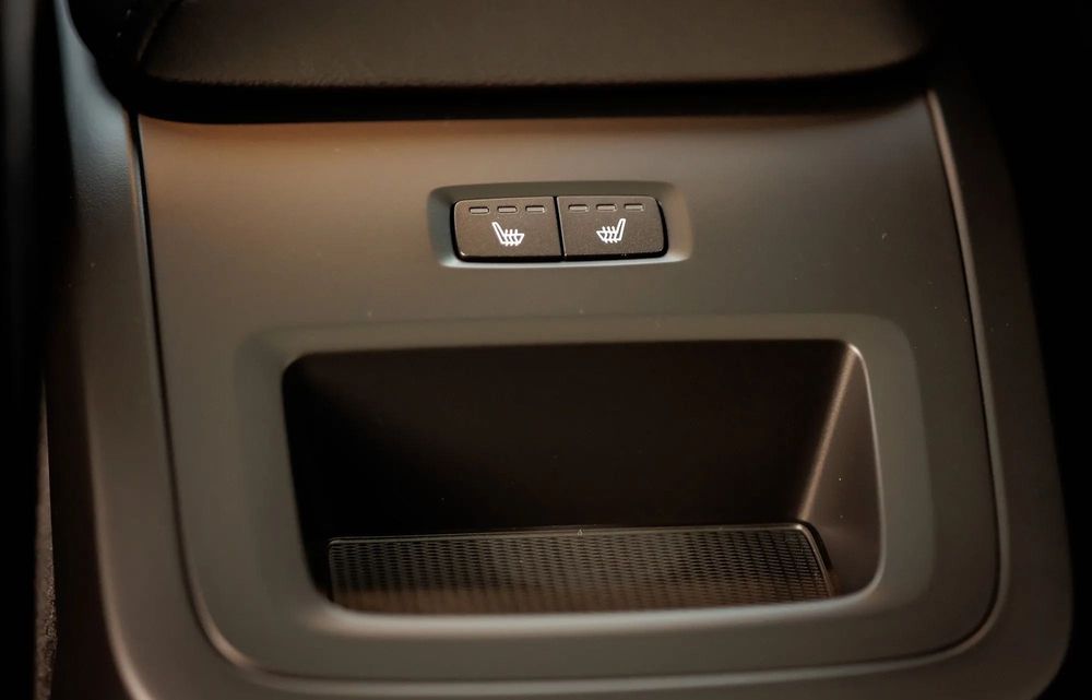 Volvo XC60 B5 AWD Plus Dark