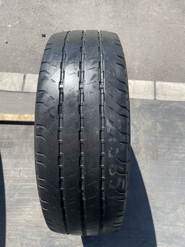 215/65/16C continental vancocontact 100