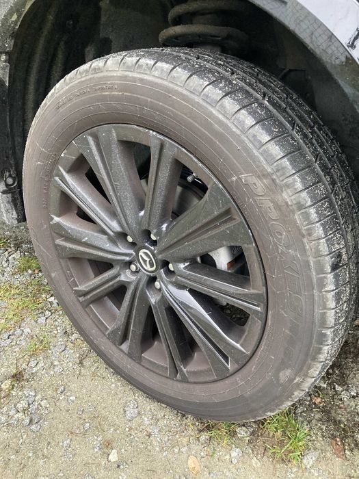 Opony Toyo Proxes 225/55 R19 - zdjęte z nowego samochodu