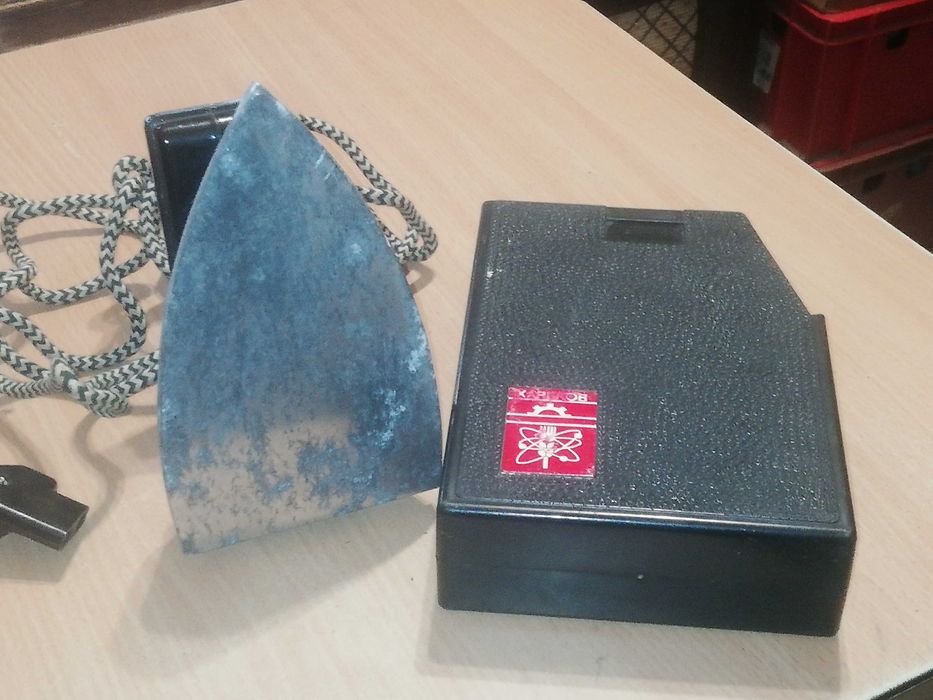 Stare turystyczne składane żelazko PRL       S