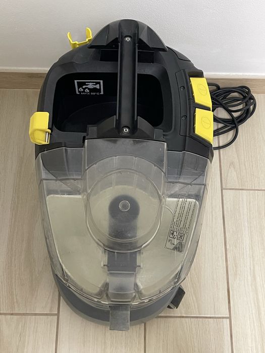 Миючий пилосос, хімчистка Karcher puzzi 8/1C