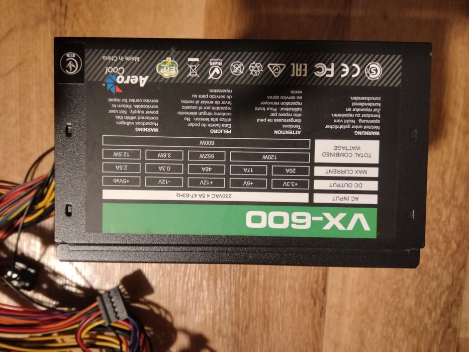 Продам блок питания Aerocool VX-600