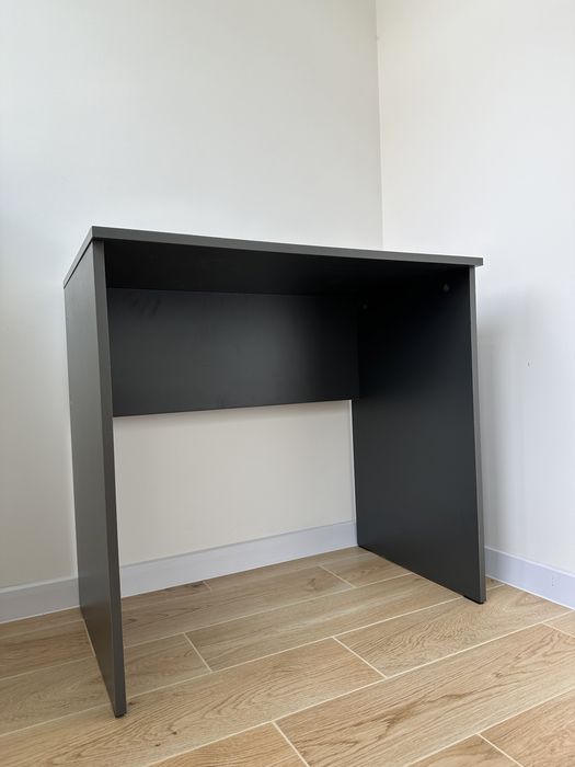 Стіл письмовий б/в