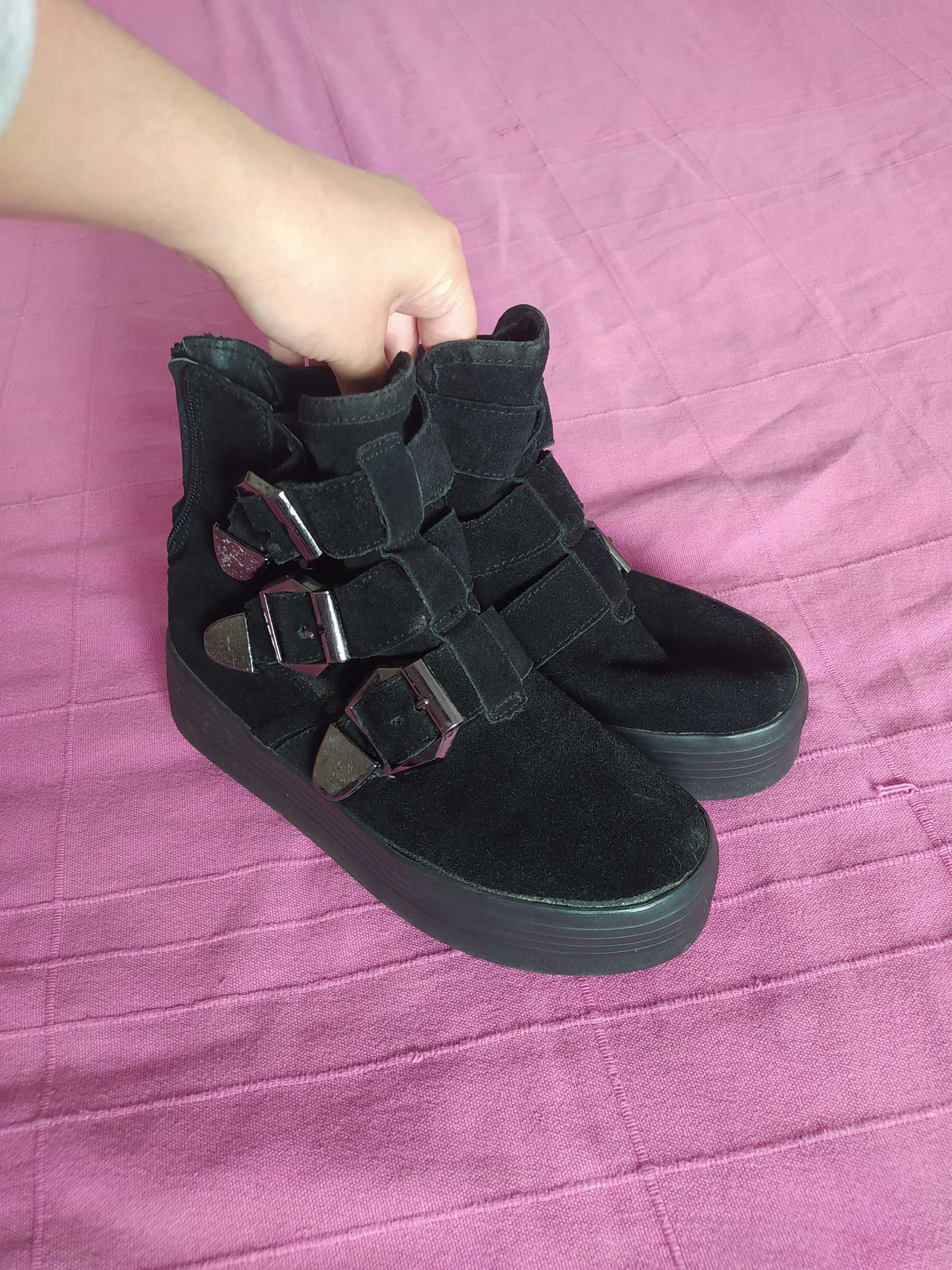 Botas alternativas punk/goth (negociável)