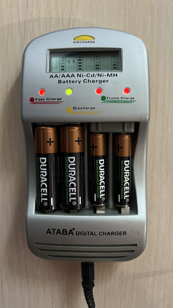 Зарядний пристрій ATABA AT-998