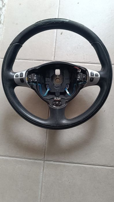 Volante Alfa Romeo 156 com comandos a funcionar sem air bag