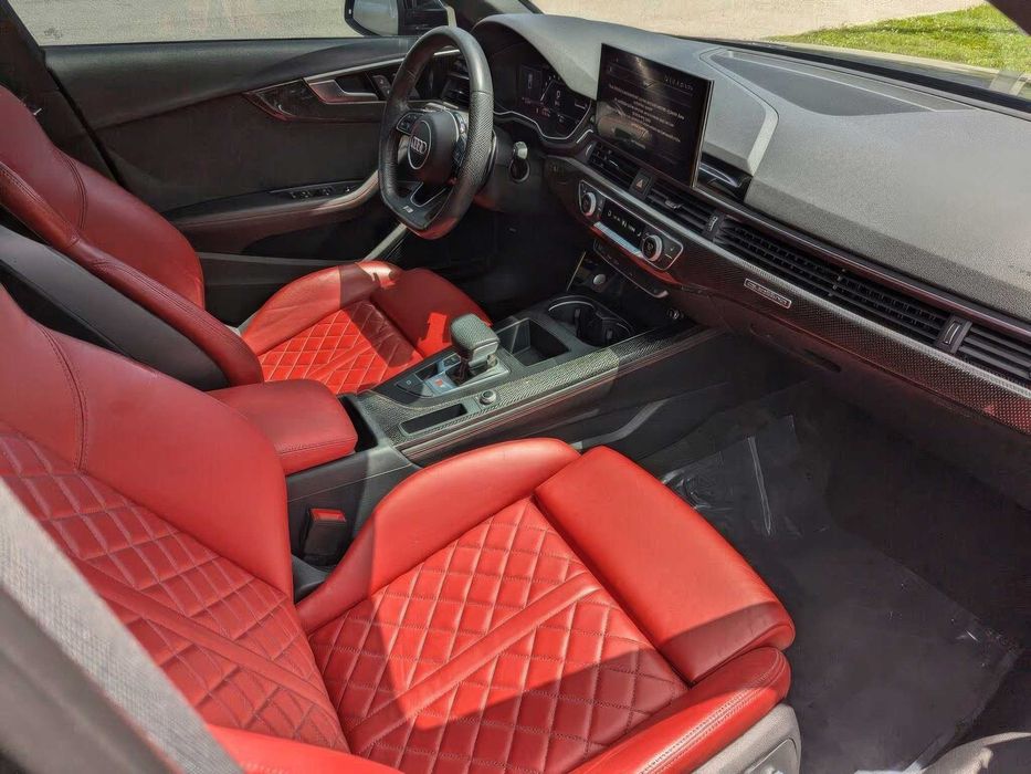 Audi S4      2020