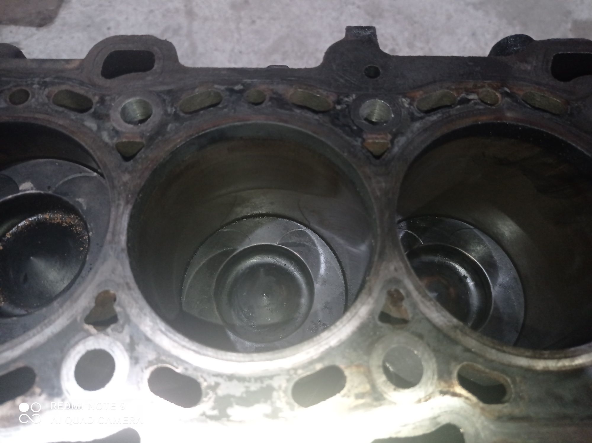 Dól silnika 2.3 dci M9T 708 Renault Master. Nissan.  Opel