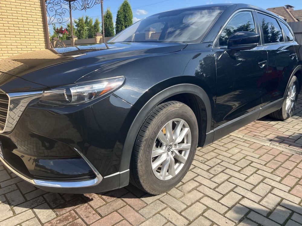 Mazda CX-9 в ідеальному стані