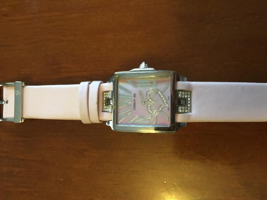 Vendo vários relógios