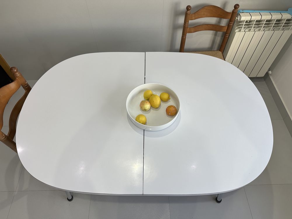 Mesa de cozinha extensível