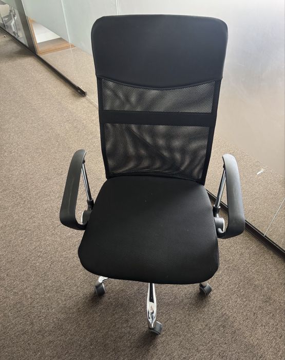 Cadeira de escritorio nova