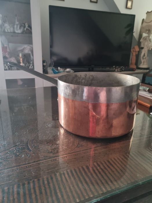 Duży rondel z młotkowanej miedzi/antyk
