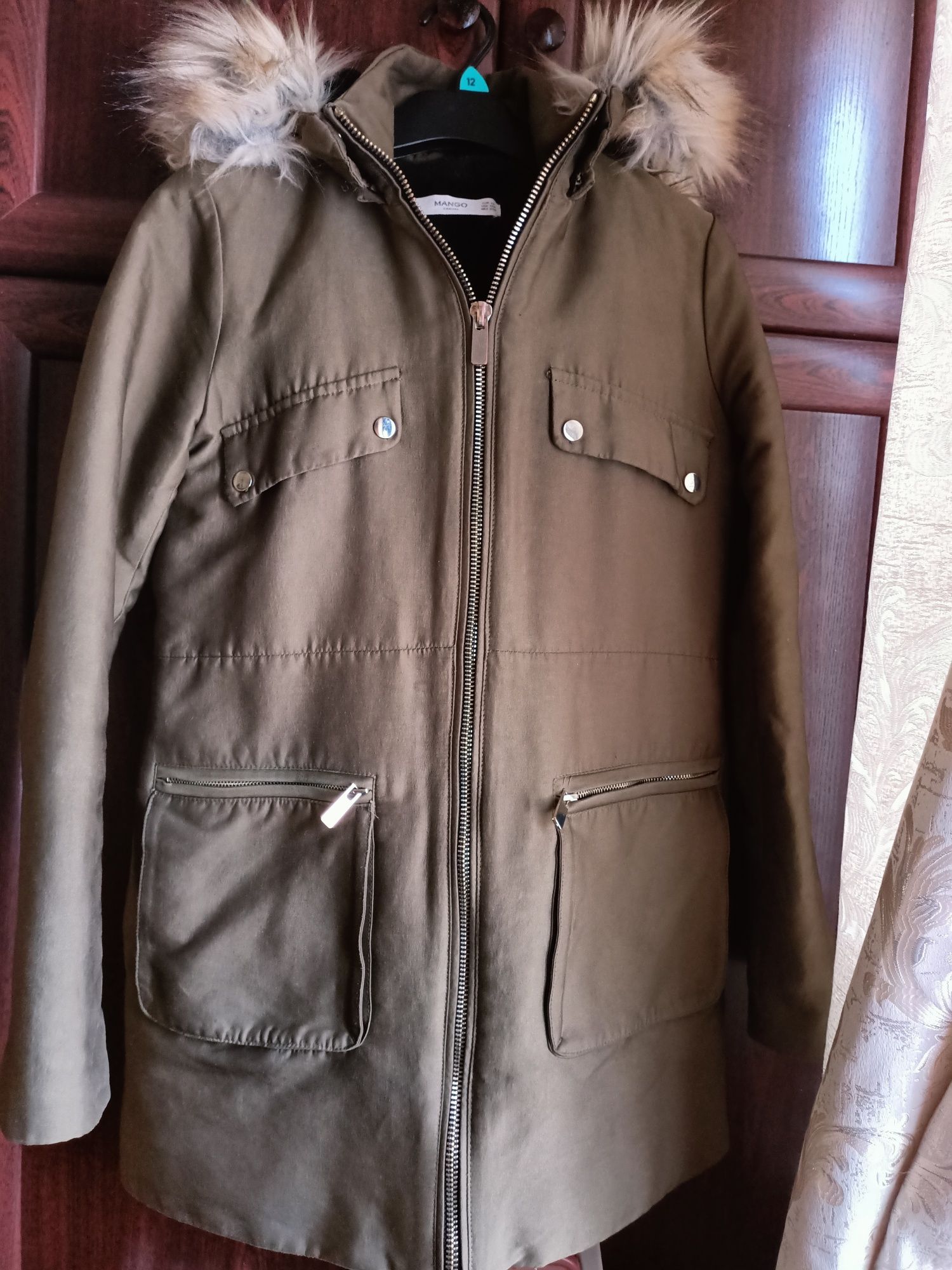 Продам парку куртку Mango xs s 42р.