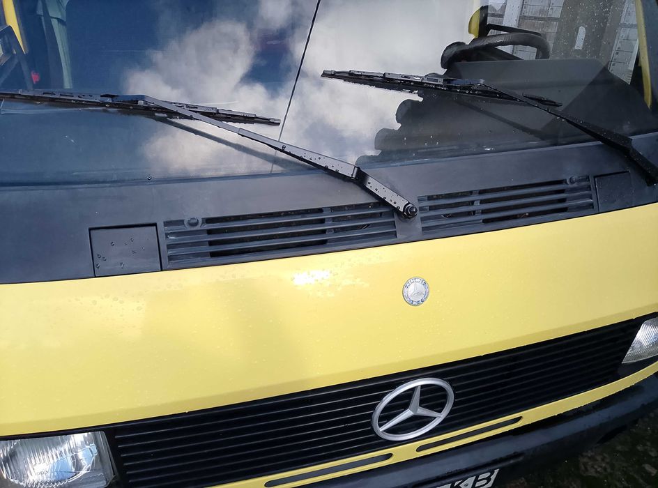 Limpa para-brisas frontal Mercedes MB100 / conjunto novo