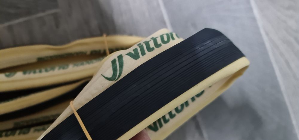 Conjunto Tubulares pneu Vittoria Corsa Graphene 2.0 25 28"