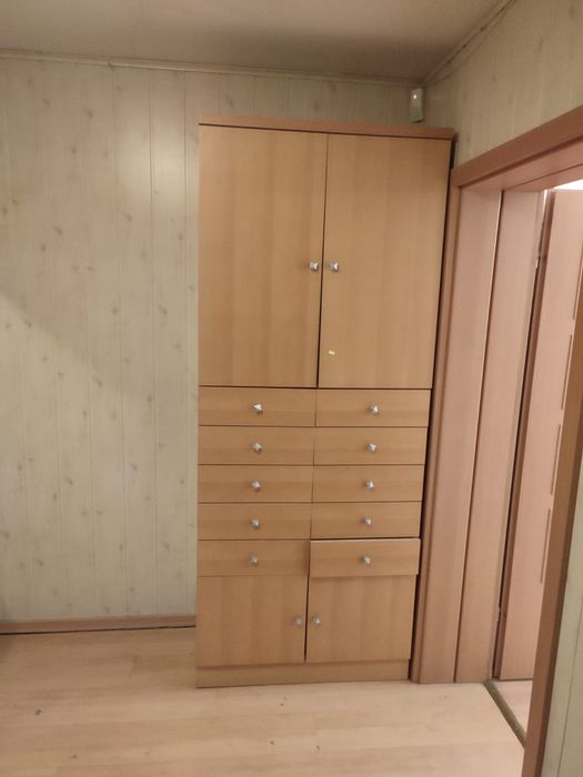 Meble oddam. Szafa i inne meble