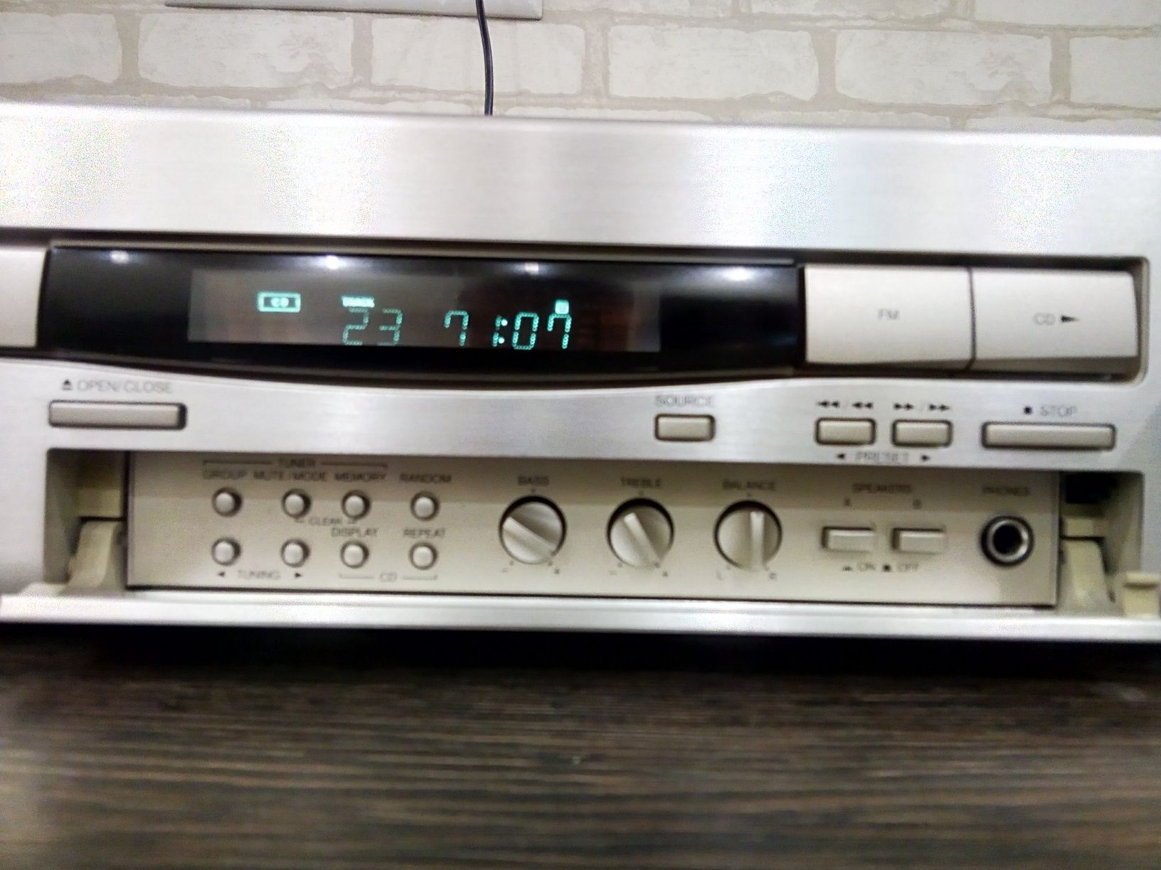 Onkyo CR 70 CD Receiver